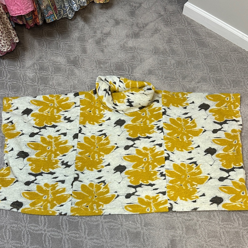 Anthropologie Yellow and Cream Floral Cape/Poncho. Size XS/S